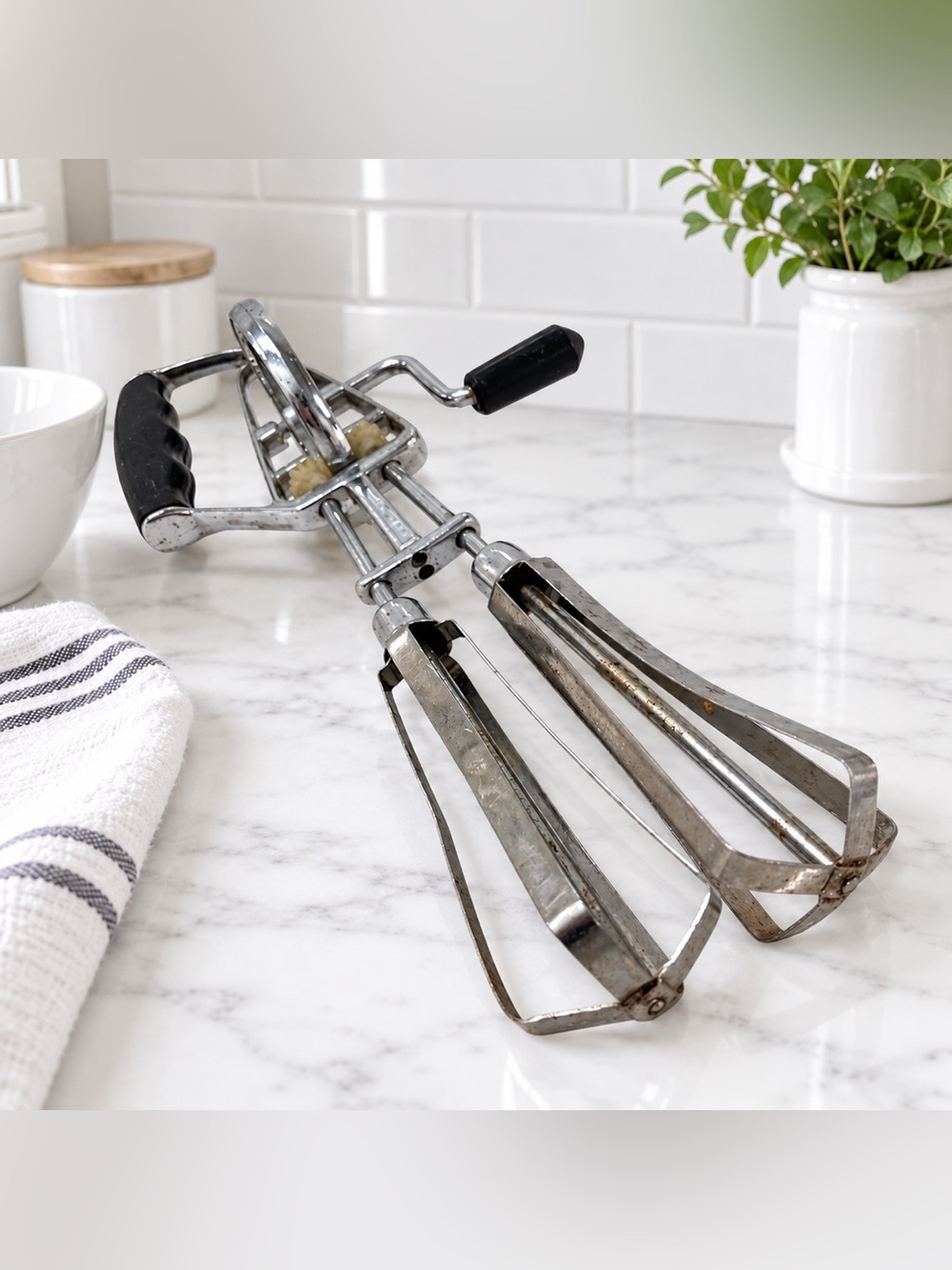 Vintage Hand Crank Egg Beater Rotary Mixer Chrome Black Handle Farmhouse Decor